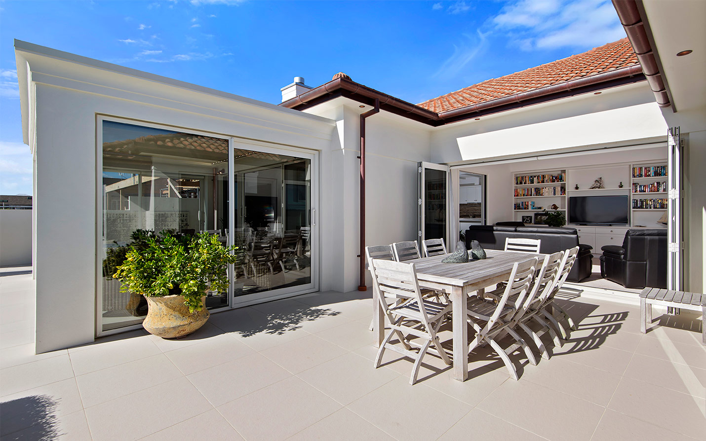 Spence Home Outdoor Entertaining Area